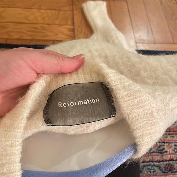 White reformation cropped sweater size xs - Picture 5 of 6